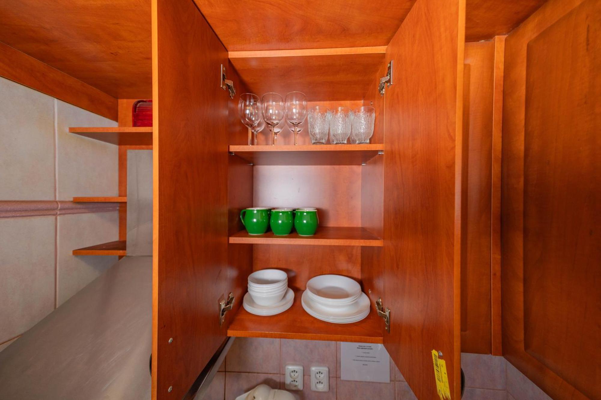 1 Bob's - 2 Bedrooms And Living Appartamento Praga